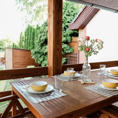 شقة Horgony Szallas